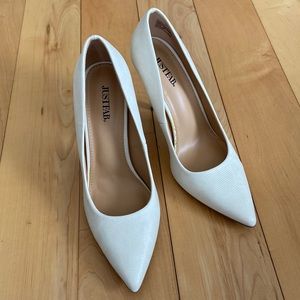 JustFab White Pointed Heels